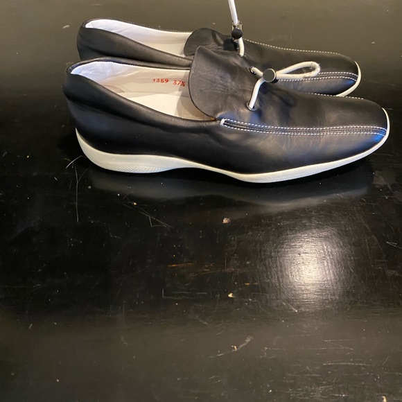 PRADA VINTAGE DRIVING SHOES WORN ONCE FROM MY PERSONAL COLLECTION SIZE-7.5 - Picture 3 of 6